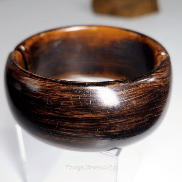 Rustic Radiance Hinged Cuff Bracelet Plastic Brown & Amber Magnetic Clasp Bangle - Picture 4 of 14